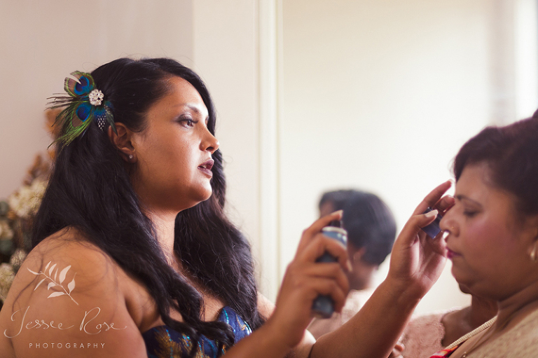 sister-of-the-bride-getting-ready