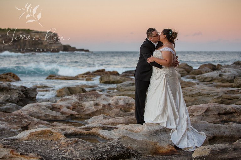 beach-sunset-wedding-kiss