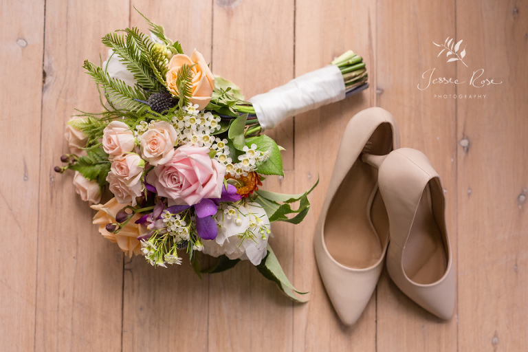 03-wedding-shoes-flowers