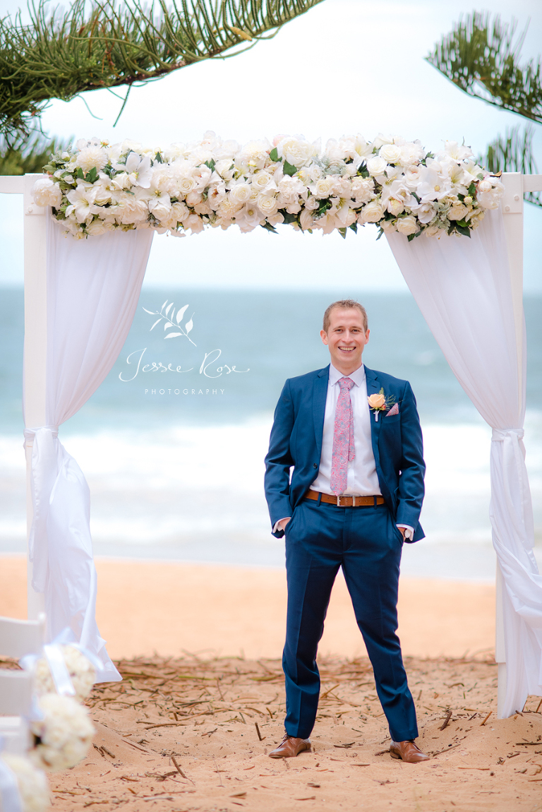 34-groom-beach-wedding