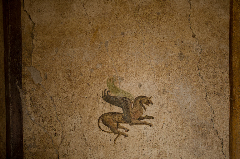 ancient-fresco-griffin